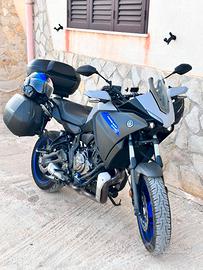 Moto Yamaha TRACER 7