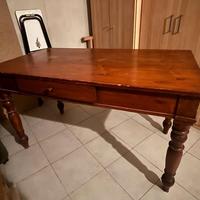 Tavolo da pranzo in noce massello fine 800