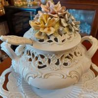 Zuppiera stile Capodimonte
