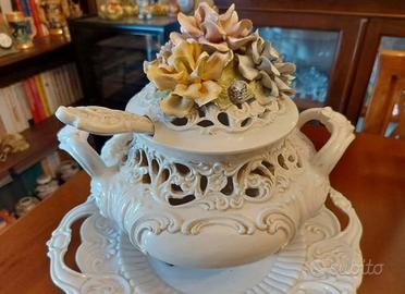 Zuppiera stile Capodimonte