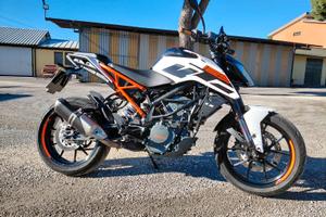Ktm duke 125