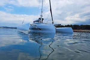 Trimarano Corsair 880