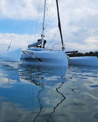 Trimarano Corsair 880