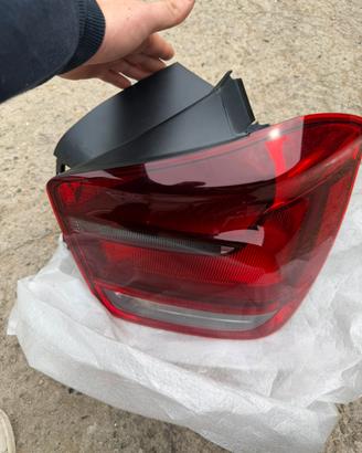 Faro bmw serie 1 f20
