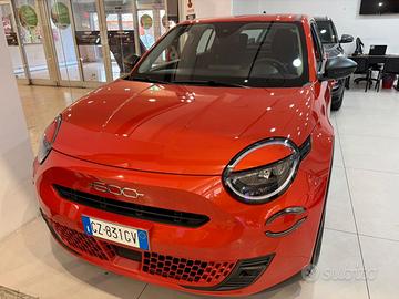 FIAT 600 1.2 BENZINA AUTOMATICA 110CV LA PRIMA KM0