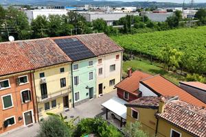 CASA SEMINDIPENDENTE A CALDIERO