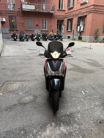 Sh 125 abs 2016