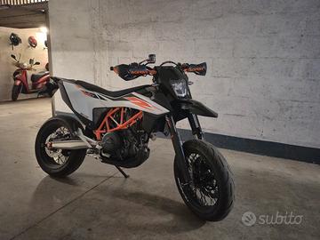 KTM 690 SMC R A2 Depotenziato a Libretto