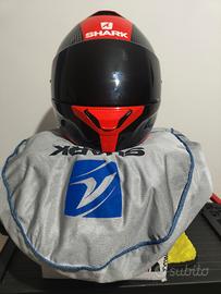 Casco carbonio Shark Spartan.