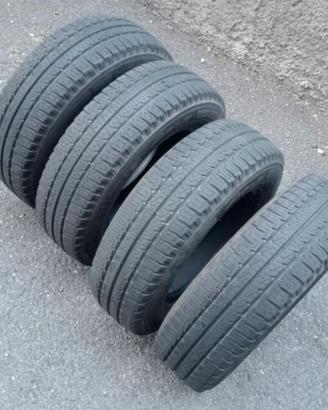 4 pneumatici MICHELIN CAMPING 215/70 R 15. M+S