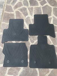 Tappetini e vasca baule in gomma originali Stelvio
