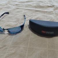 occhiali da sole Diesel stile Vasco Rossi 
