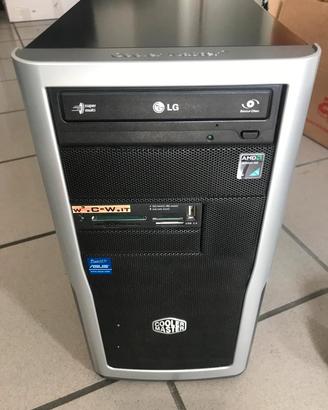 Computer fisso con monitori