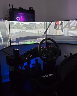 Triplo Monitor MSI 32 pollici 180hz, G-Sync 1500R
