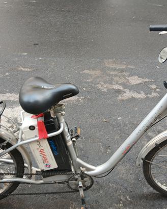 bicicletta elettrica Zenith Project Poker Plus, 