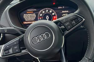 Audi tt s line triptronic  4x4