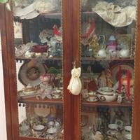 Cristalliera arte povera con vetri decorati