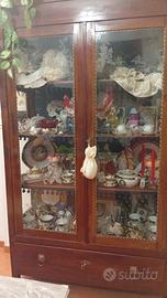 Cristalliera arte povera con vetri decorati