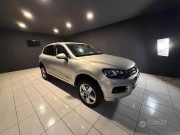 VOLKSWAGEN TOUAREG DEL 2015 3.0 V6 4X4 AUTOMATICA 