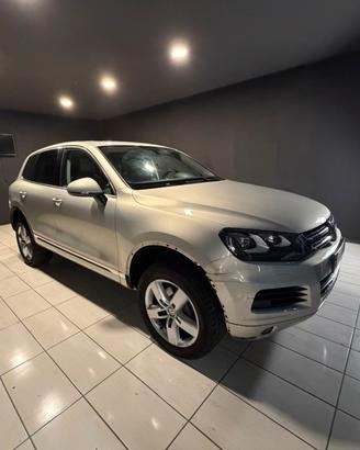 VOLKSWAGEN TOUAREG DEL 2015 3.0 V6 4X4 AUTOMATICA 