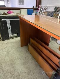 SCRIVANIA IN LAMINATO NOCE