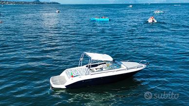 Sea Ray 220 DA motorizzato Mercruiser MCM 5.7L EF