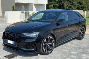 Audi RSQ8 4.0 mhev 600cv 2020