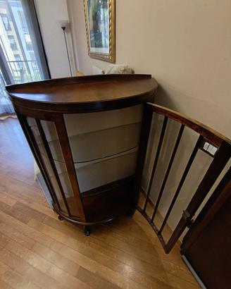Vetrinetta elegante antiquariato