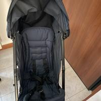 Carrozzina pieghevole