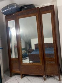 Armadio stile Liberty Antico