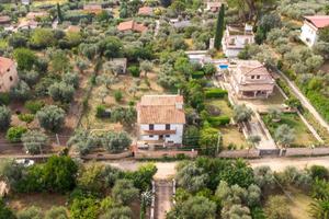 Villa di 311 m² con più di 5 locali e box auto a F