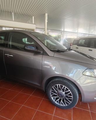 LANCIA Ypsilon hybrid 70 cv 2023 no vincoli