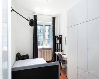 Stanza in appartamento di 101 m² a Milano