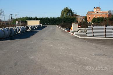 Area Posti Auto Parcheggio - Lesignana