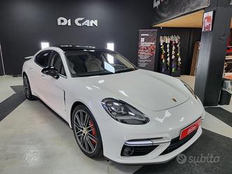 Porsche Panamera 4.0 Turbo Sport Turismo