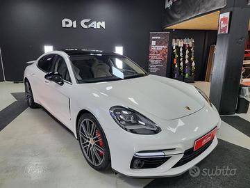 Porsche Panamera 4.0 Turbo Sport Turismo