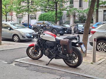 Yamaha XSR 700 2020 – 13.000 km – Dynamic White