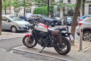 Yamaha XSR 700 2020 – 13.000 km – Dynamic White