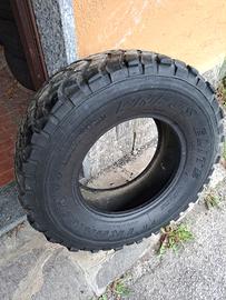 1 pneumatico 235-75R15 