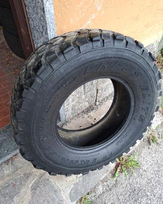 1 pneumatico 235-75R15 