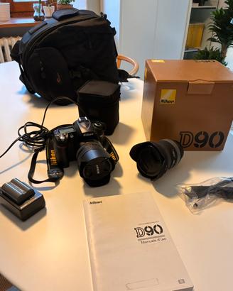 Nikon D-90.   2 obiettivi. Borsa