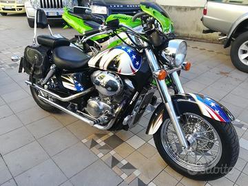 Honda - Shadow VT 750