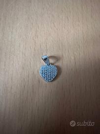 Ciondolo a forma di cuore