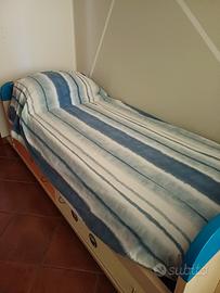 letto singolo con cassettoni