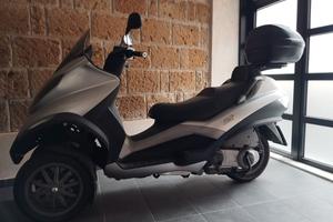 MP3 Piaggio 125_ 18.000 Km originali.