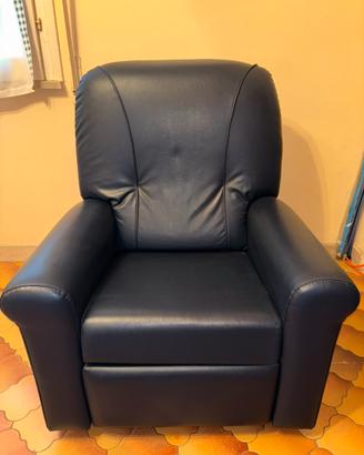 Poltrona Blu in pelle con schienale reclinabile