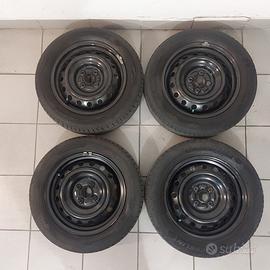 Ruote complete  per Toyota Yaris seconda serie
