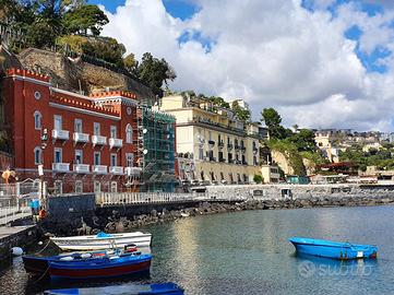 3 LOCALI A NAPOLI