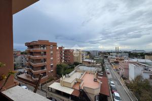 4 LOCALI A CIVITAVECCHIA