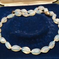 Pietra di luna:collana e bracciale. 